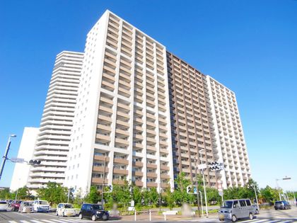 ミッドオアシスタワーズ レジデンス棟 外観