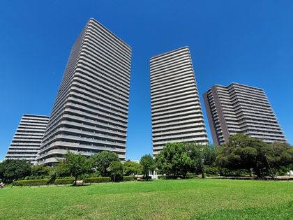 オラリオンサイト 三番館 外観