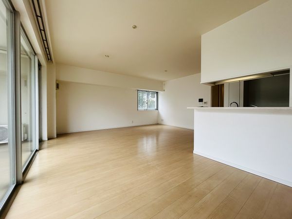 ミッドオアシスタワーズ レジデンス棟 リビング