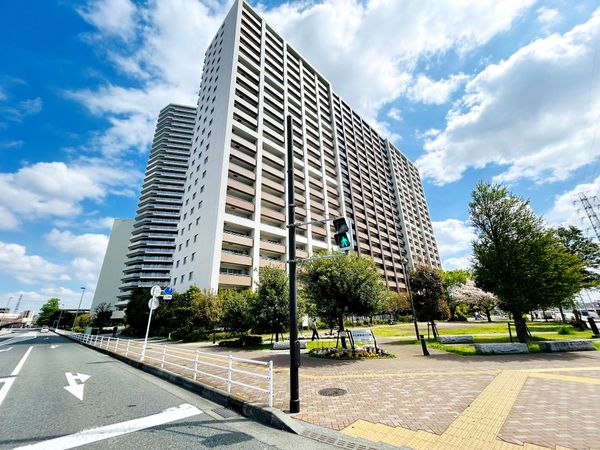 ミッドオアシスタワーズ レジデンス棟 外観 ミッドオアシスタワーズ レジデンス棟 外観