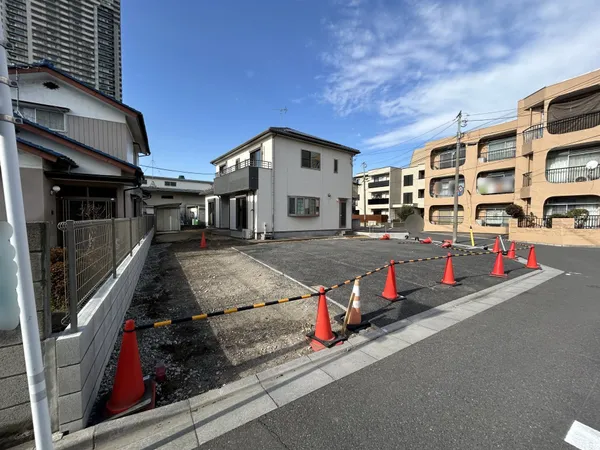 前面道路６ｍでゆとりがあります。