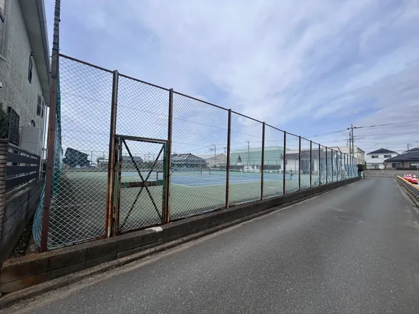 東側道路