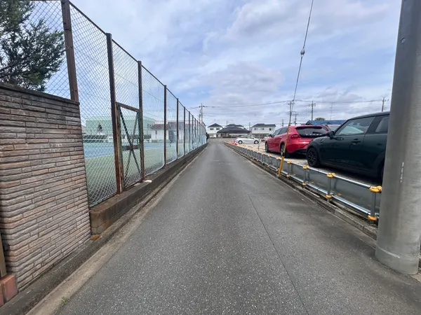 東側道路