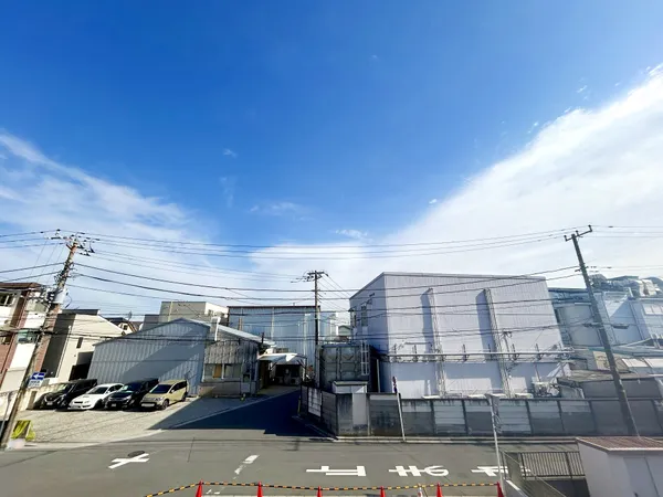 ２F洋室からの眺望陽当たり良好です。