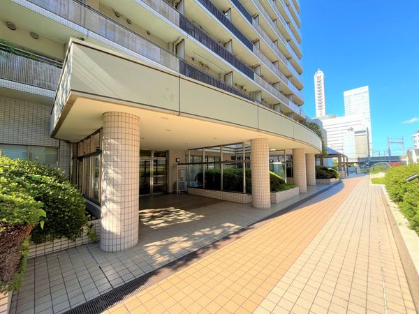 アルーサ北与野ノースピア上落合 2号棟 エントランス アルーサ北与野ノースピア上落合 2号棟 エントランス