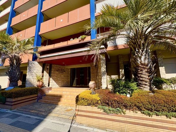 ライオンズグローベルさいたま新都心セントアヴェニュー エントランス