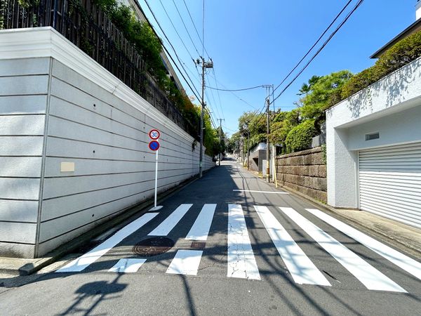 西区老松町(土地) 前面道路含む外観 西区老松町(土地) 前面道路含む外観