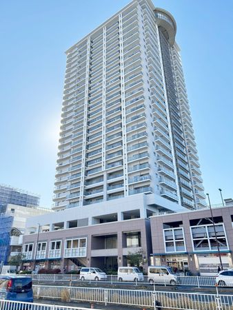 ヨコハマ・シーナリータワー 外観