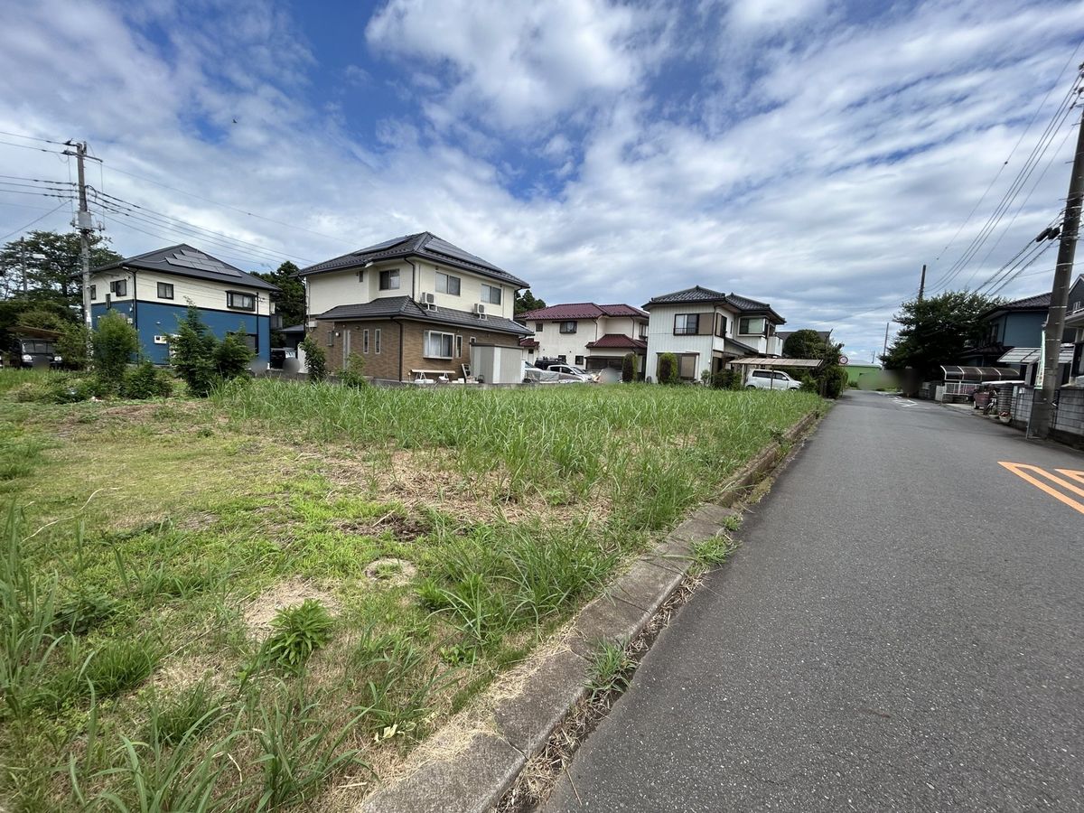 前面道路含む外観