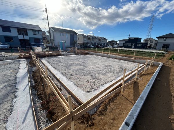 土浦市木田余東台4丁目 新築戸建 3号棟 前面道路含む外観 土浦市木田余東台4丁目 新築戸建 3号棟 前面道路含む外観