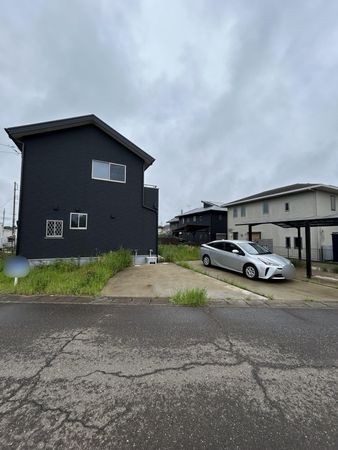 土浦市おおつ野7丁目 戸建 前面道路含む外観 土浦市おおつ野7丁目 戸建 前面道路含む外観