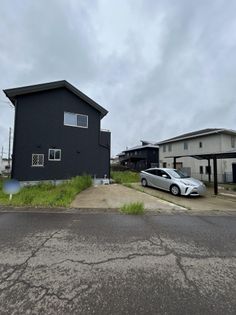 土浦市おおつ野7丁目 戸建 前面道路含む外観