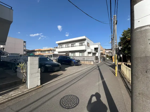 前面道路含む外観