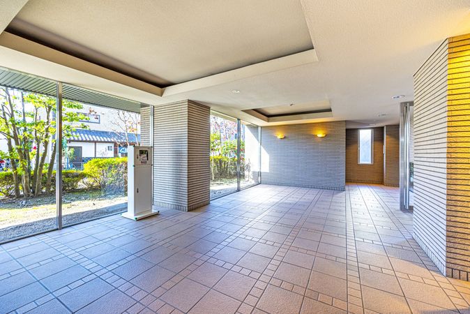 コスモ三鷹深大寺 エントランス コスモ三鷹深大寺 エントランス