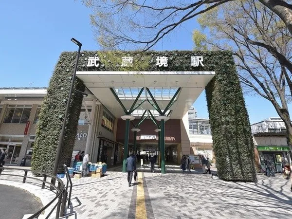 徒歩4分。
