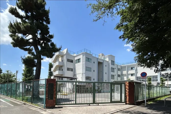 徒歩10分。