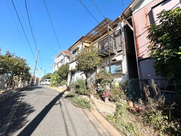 南区清水ケ丘 古家付き土地 前面道路含む外観 前面道路含む外観