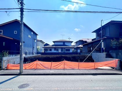 旭区万騎が原 土地B区画 前面道路含む外観