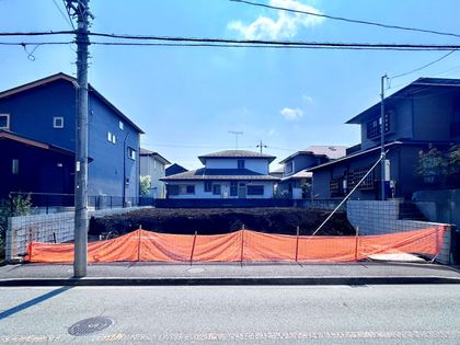 旭区万騎が原 土地A区画 前面道路含む外観