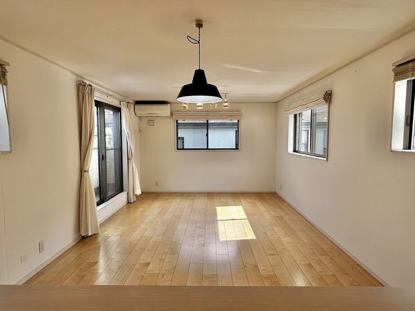 横浜市南区六ツ川2丁目 戸建て リビング 横浜市南区六ツ川2丁目 戸建て リビング