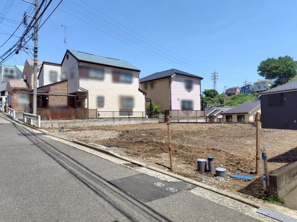 前面道路含む外観