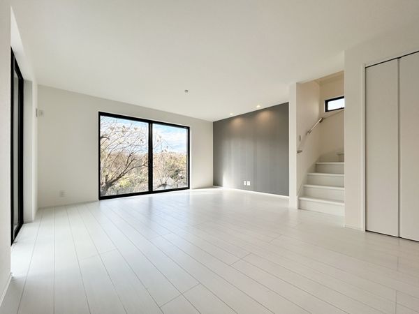 保土ケ谷区仏向町 新築戸建 2号棟 リビング