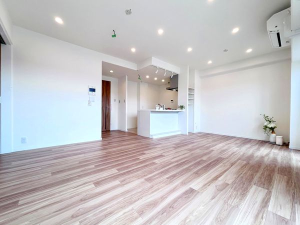 デイパーク横濱天王町 リビング