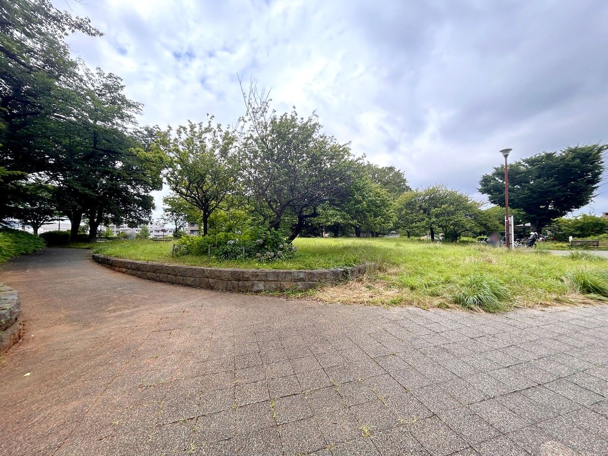 クレストフォルム横浜グランステージ 入江町公園(約760m) 入江町公園(約760m)