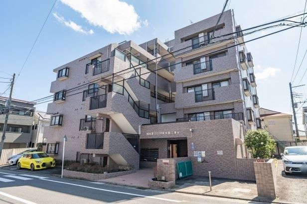 ナイスアーバン南太田三春台 外観