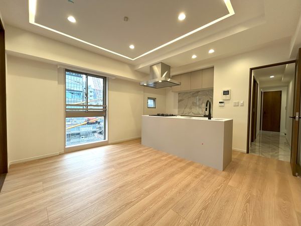 サージュ赤坂 リビング サージュ赤坂 リビング