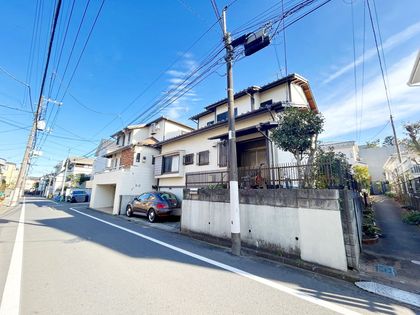 桜新町1丁目土地 前面道路含む外観