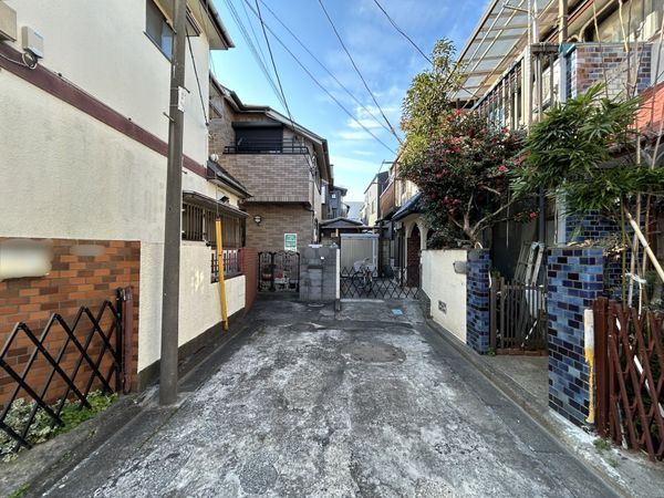 新町1丁目借地 前面道路含む外観 新町1丁目借地 前面道路含む外観