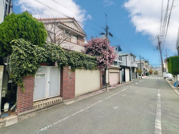 東が丘1丁目 土地 前面道路含む外観 東が丘1丁目 土地 前面道路含む外観