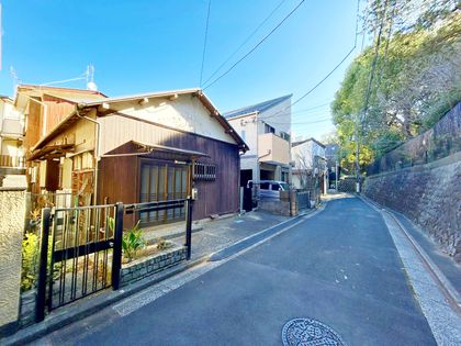 東が丘2丁目 土地 前面道路含む外観