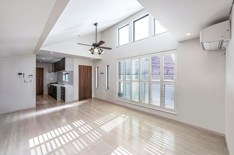 弦巻2丁目 戸建 リビング