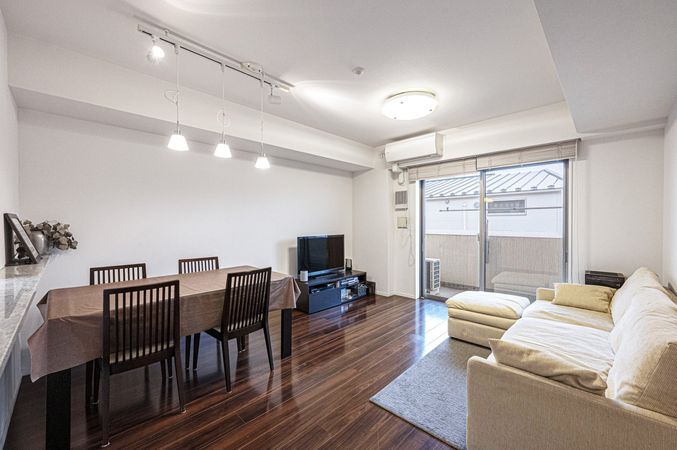 パークホームズ弦巻Bellir リビング