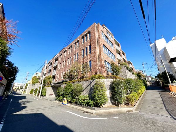 ヴァリウス代沢 外観