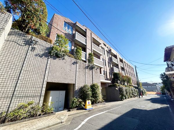 ヴァリウス代沢 外観