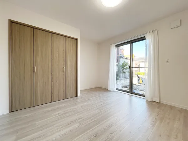 １階洋室約7.4帖