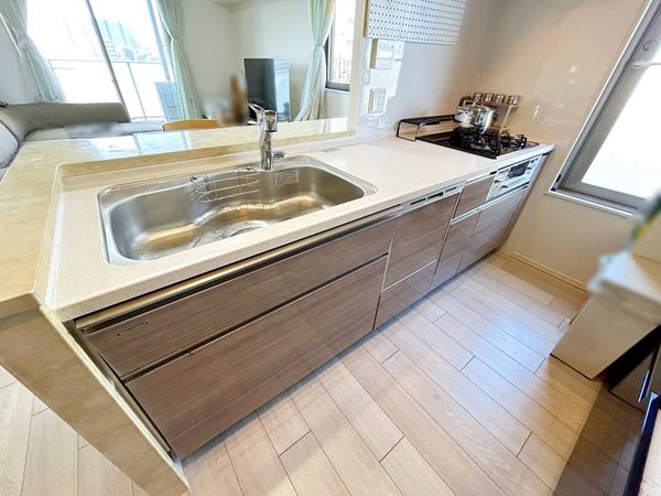 シャリエ亀戸リーディングイースト キッチン