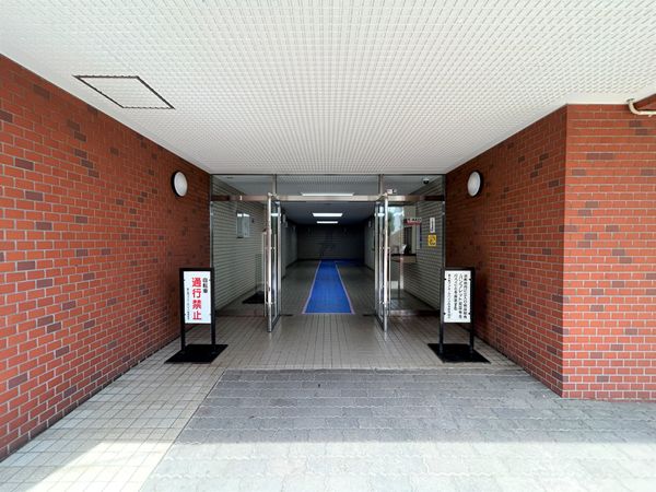 東大島ファミールハイツ 1号棟 エントランス