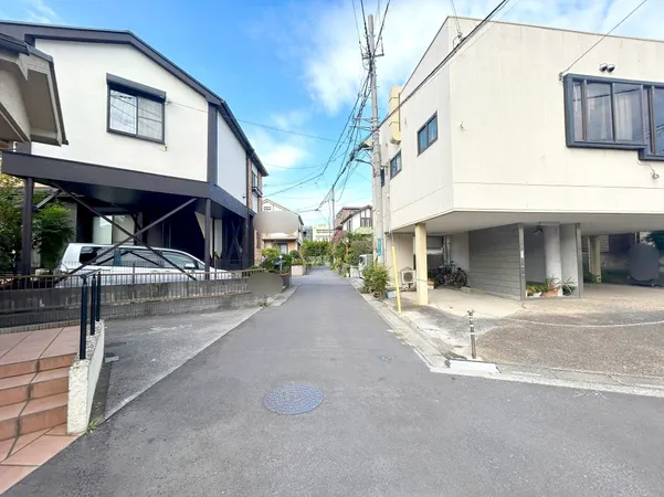 南西側前面道路