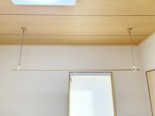 洗面室にある室内干し