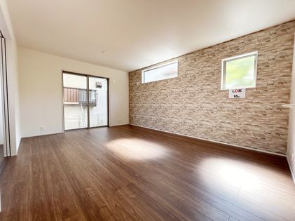 八潮市伊草1丁目 新築戸建 リビング