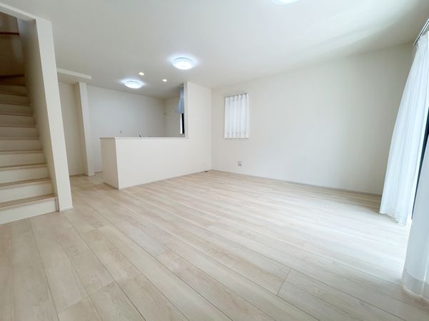 八潮市緑町4丁目 新築戸建 リビング 八潮市緑町4丁目 新築戸建 リビング