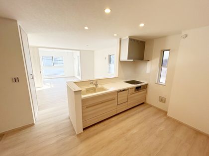 草加市神明2丁目 新築戸建 リビング