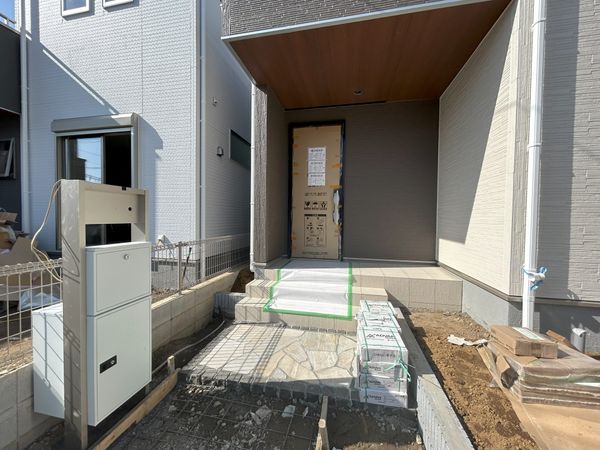 八潮市大字南川崎 新築戸建 玄関 玄関