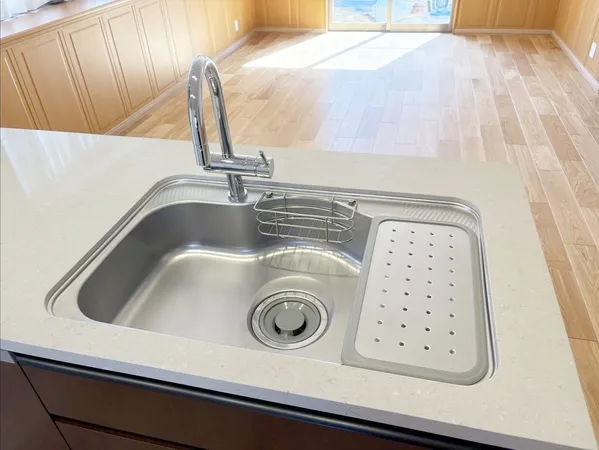 グースネック型のお洒落なキッチン混合水栓