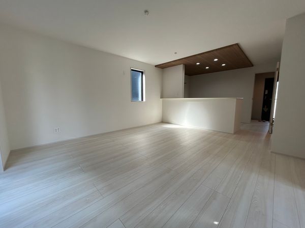 草加市松江3丁目 新築戸建 リビング