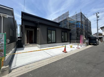 草加市苗塚町 新築戸建 外観